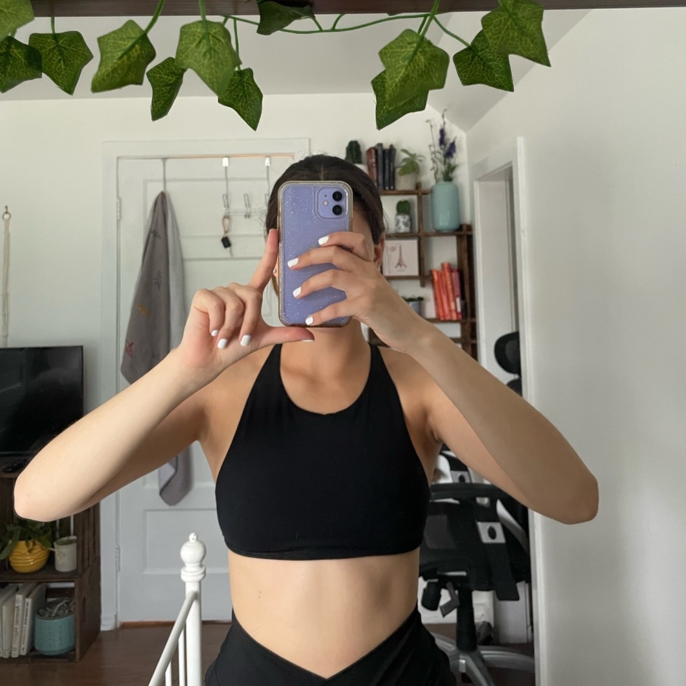 SALE!!! Lululemon sports bra.    Not CC eligible